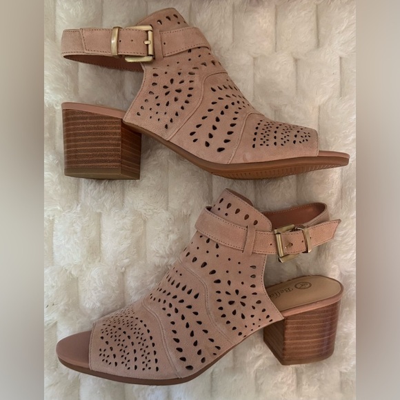 Bella Vita Fonda Sandals Pink Suede Perforated Slingback Block Heel Size 9M NWOB - Picture 5 of 8